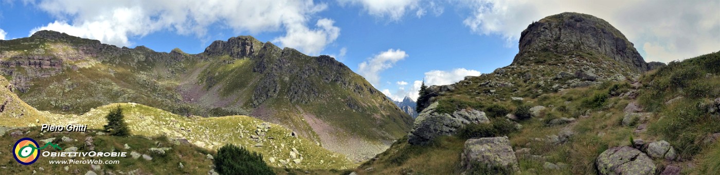 54 Dal Laghetto di Pietra Quadra vado verso la Cima nord dei Tre Pizzi (2167 m).jpg